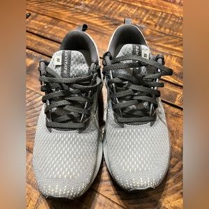 Women’s Brooks size 8 sneakers